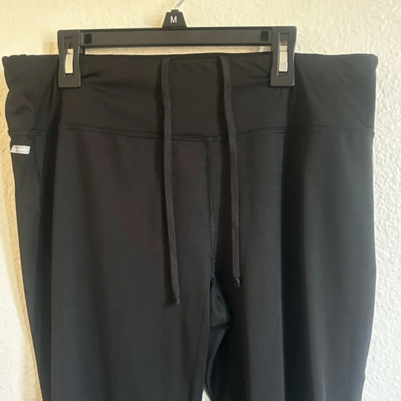 Women's Danskin Now Fitted Leggings Size Large (12-14) black with Green - Picture 4 of 13